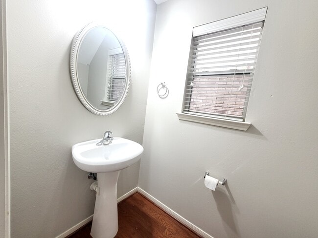 Building Photo - 7415 Hollister Ridge