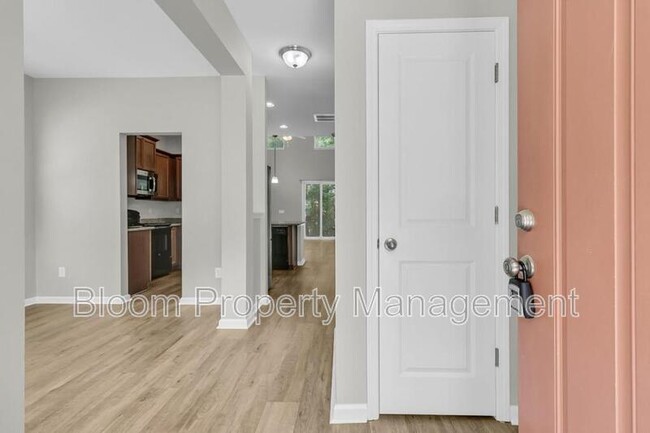 Building Photo - 4995 Hay Bale Ct