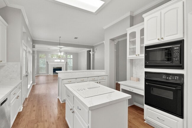 Building Photo - 42 Vista Cove Dr