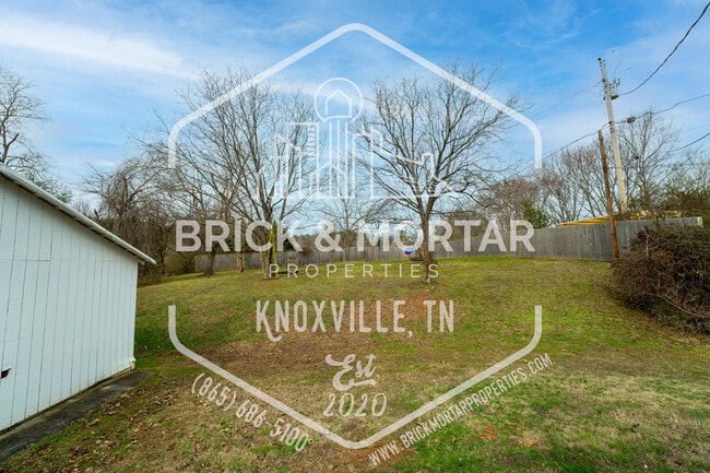 Building Photo - 837 Teffeteller Ln