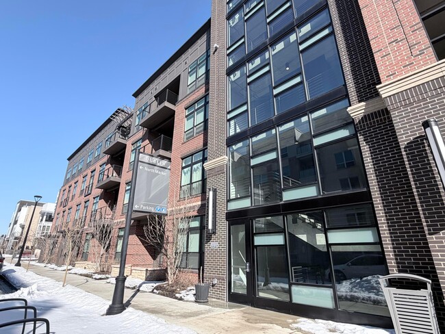 Building Photo - 6640 Mooney St