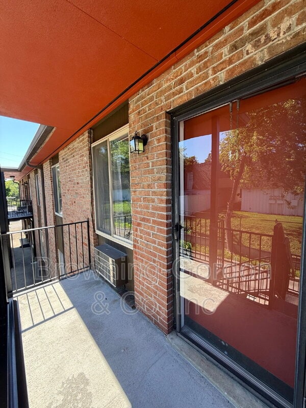Building Photo - 3600 Hillsboro Pike