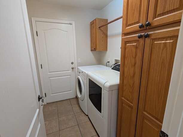 Building Photo - 1204 W Prior Ave