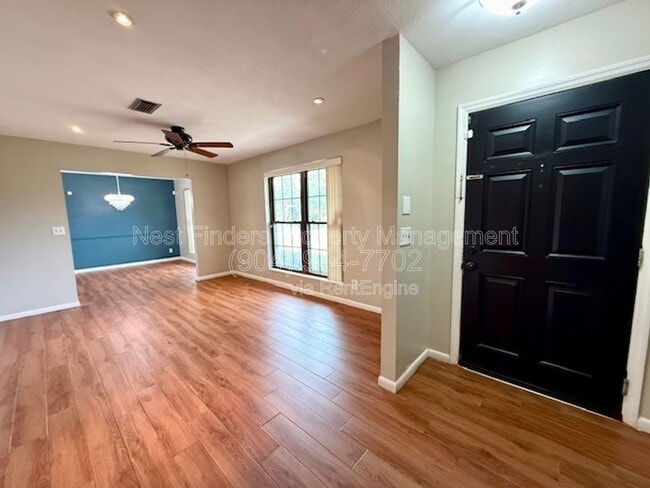 Building Photo - 4023 Grissom Dr