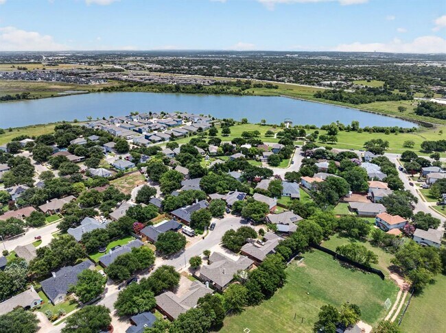 Building Photo - 1612 Zunker Cove