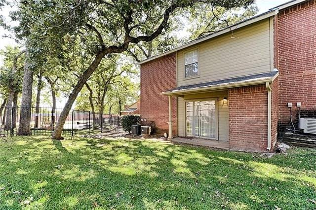 Building Photo - 1473 Meadowood Village Dr