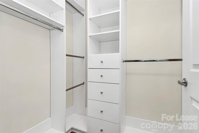 Building Photo - 450 New Bern Station Ct