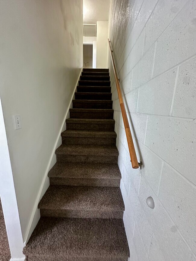 Building Photo - Kaysville #1