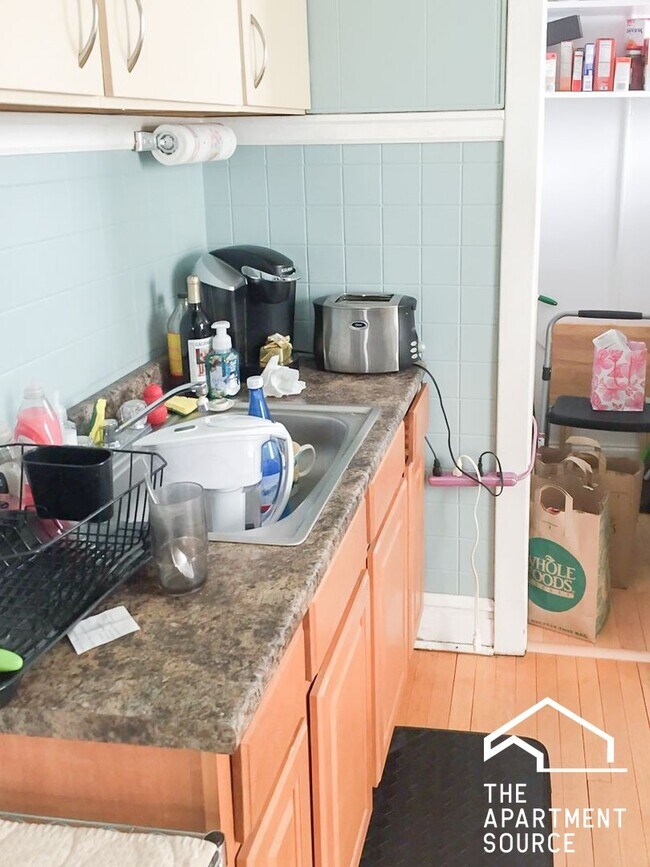 Building Photo - 3817 N Lawndale Ave