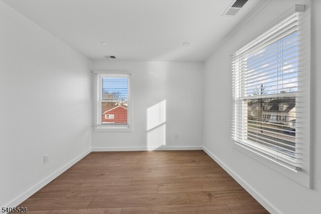 Building Photo - 78 Anderson St