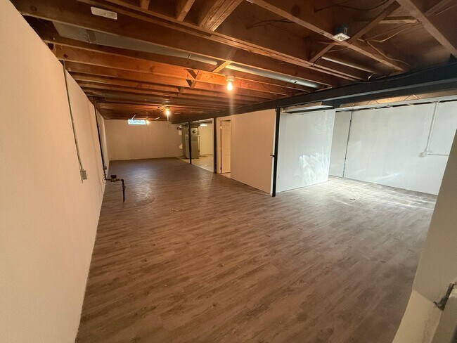 Building Photo - 13444 Melanie Dr