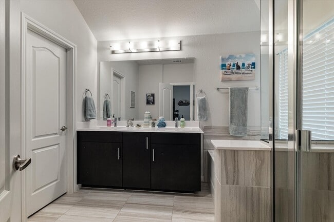 Building Photo - 3225 Sioux Trl