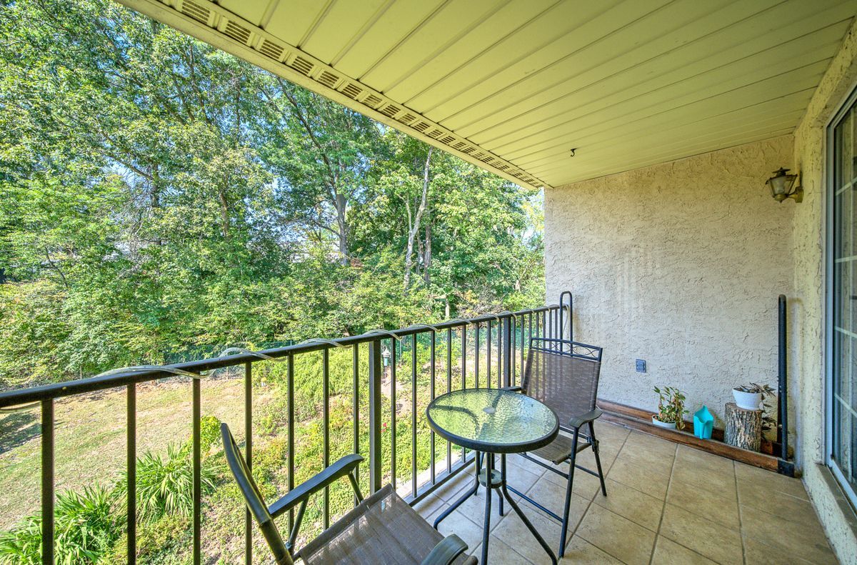 Building Photo - 510 Deer Run