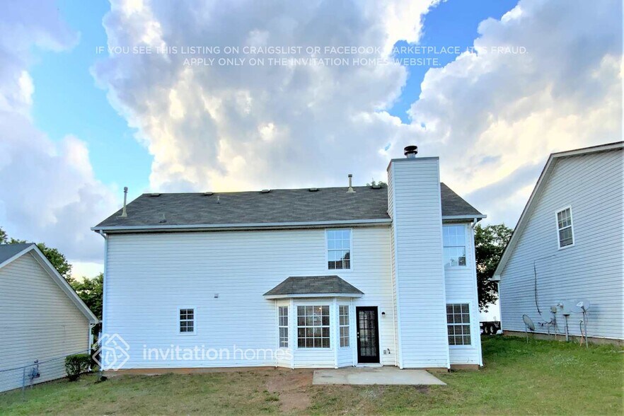 Building Photo - 3563 Creekview Dr