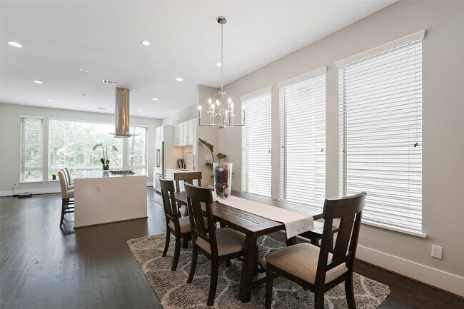 Building Photo - 2507 McDuffie St