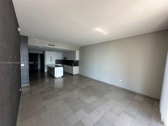 Building Photo - 68 SE 6th St