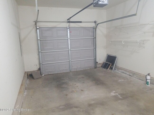 Building Photo - 737 Andra Dr