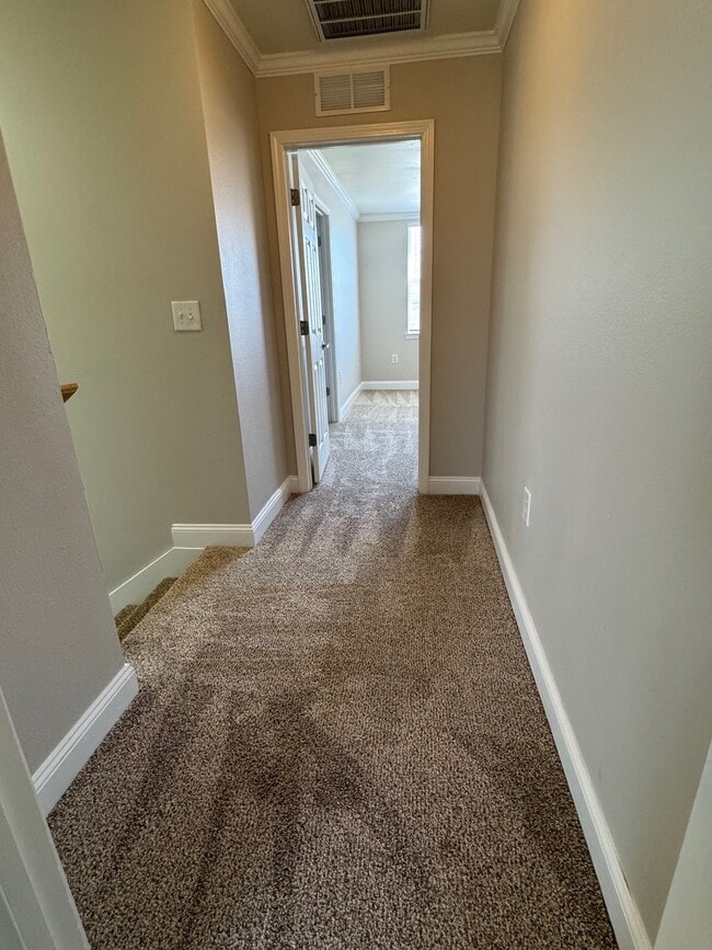 Landing area between the two bedrooms - 581 Wingspan Way