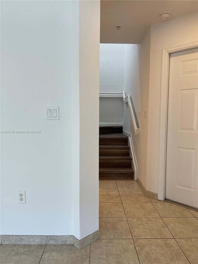 Building Photo - 11202 NW 83rd St