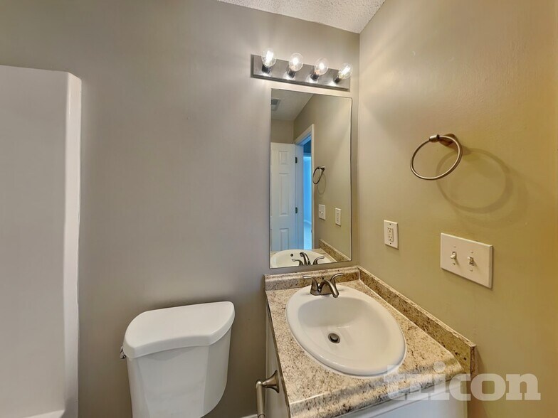 Building Photo - 11842 Registry Blvd