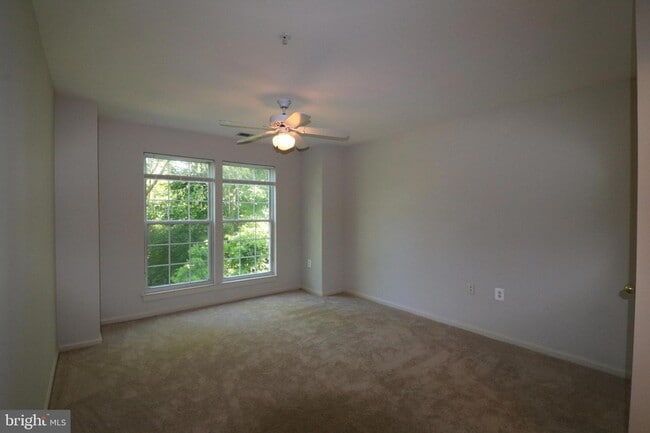 Building Photo - 12000 Amber Ridge Cir