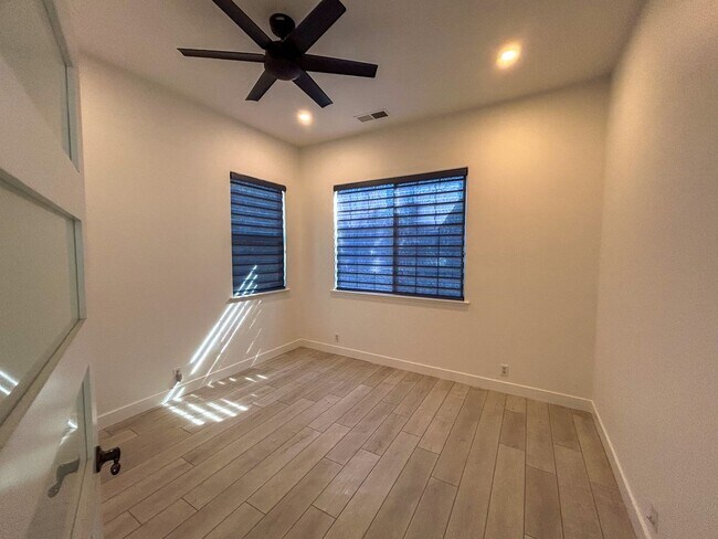 Building Photo - Recently Upgraded Modern Chico Home