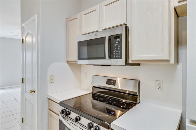 Building Photo - 13986 Fortuna Bay Dr