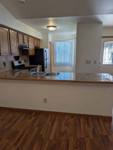 Building Photo - 709 Burgess Dr