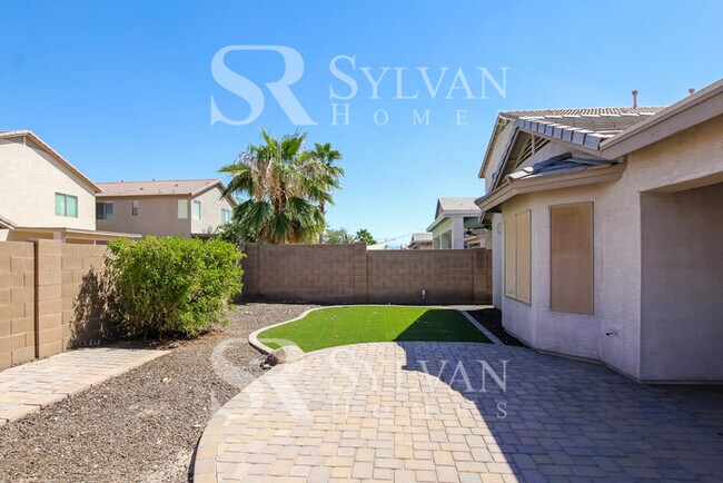 Building Photo - Pretty 4BR 2BA Home