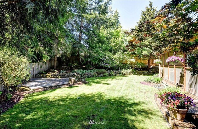 Building Photo - 14319 NE 84th Ct