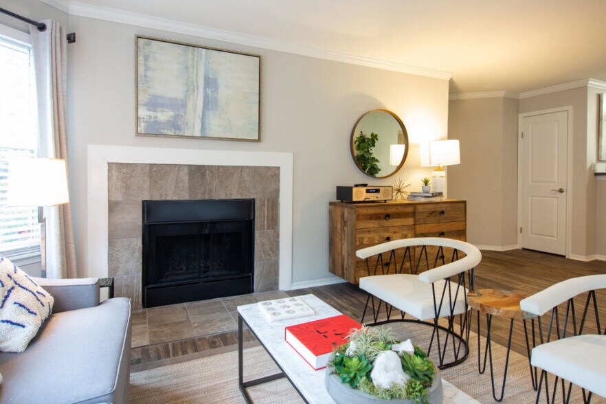 Indian Trail Apartments 1100 Indian Trail Lilburn Rd Norcross GA 30093 Apartment Finder