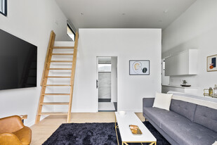 Building Photo - 144 S Wilton Pl