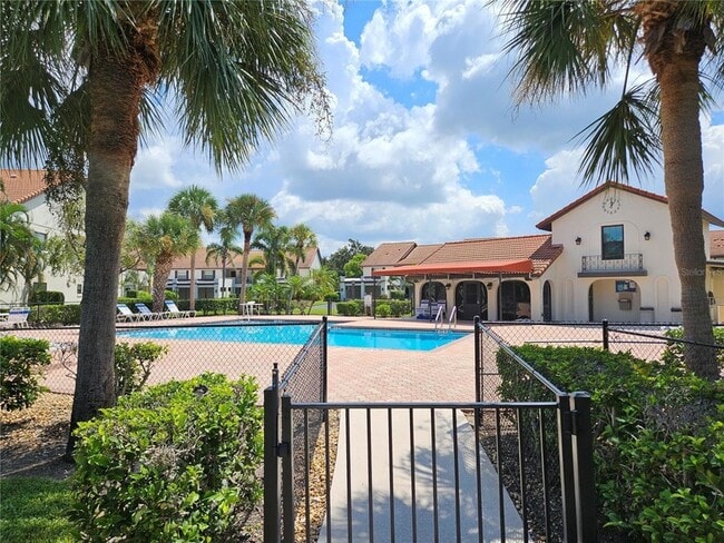 Building Photo - 764 Avenida Estancias