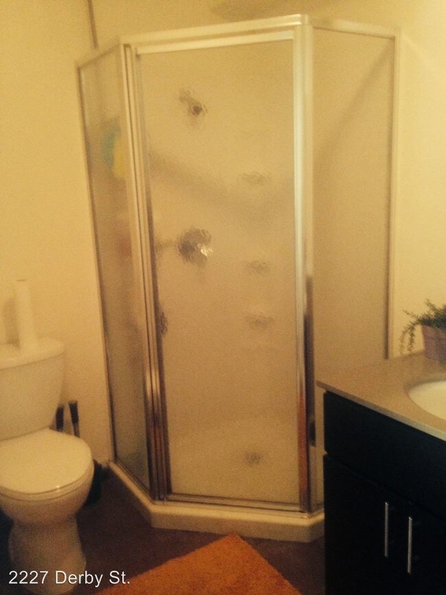 Building Photo - 2227 Derby St