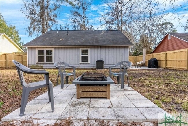 Building Photo - 106 W White Hawthorne Dr