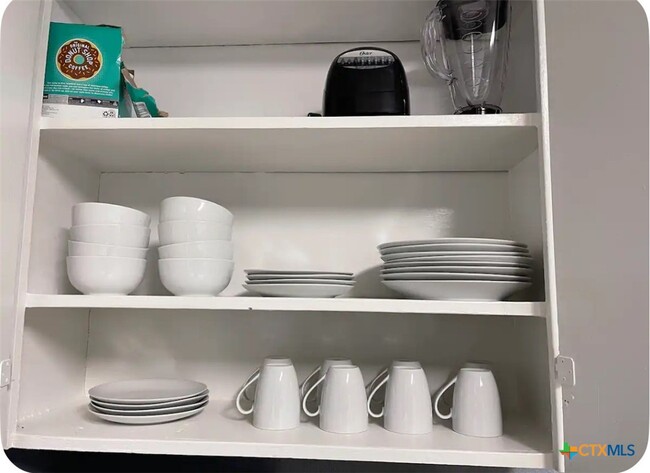 Building Photo - 284 Perryman St