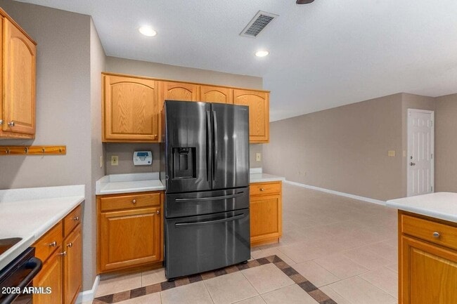 Building Photo - 12630 N Blue Ridge Dr