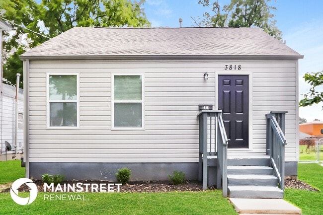 Building Photo - 3818 Bank St