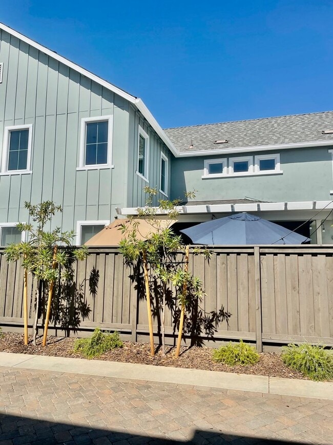 Building Photo - Wow! Custom Built Smart Home in Sutter Par...