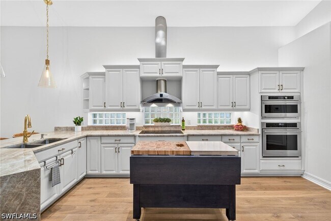 Building Photo - 3296 Lookout Ln