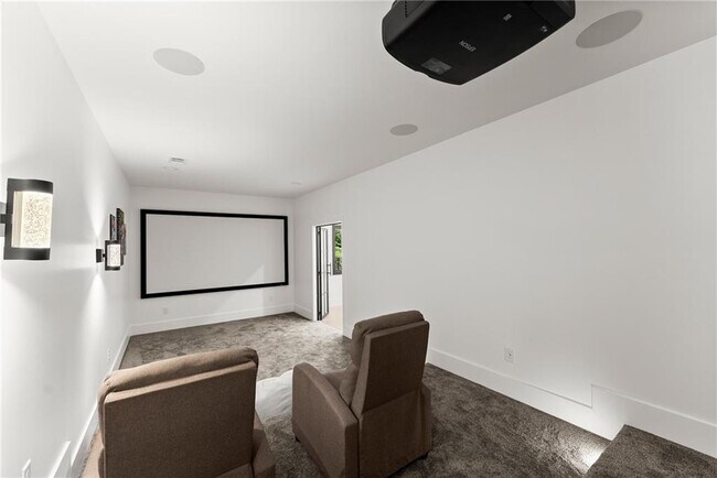 Building Photo - 151 S Pointe Dr