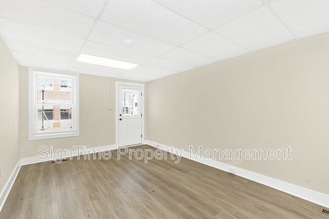 Building Photo - 152 E South St