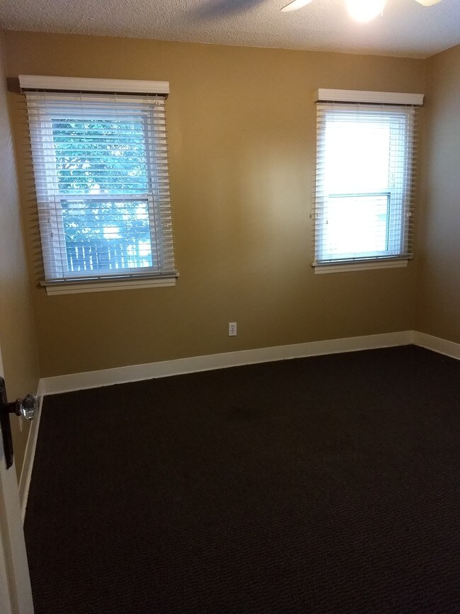 Bedroom - 13644 Earlham Dr