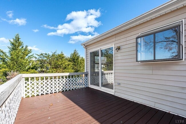 Building Photo - 117 Settlement Dr