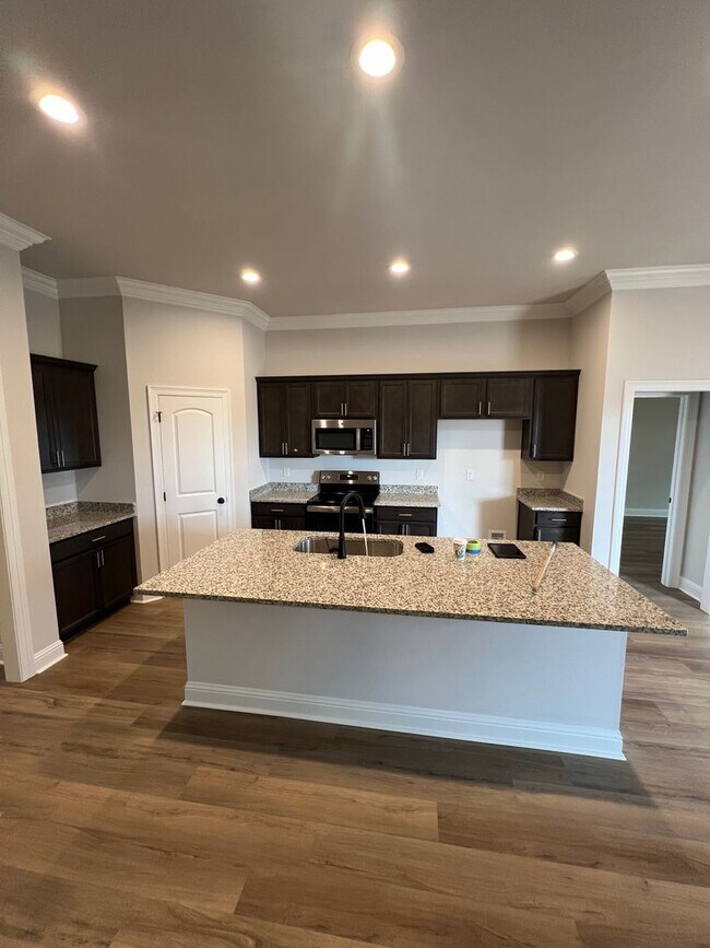 Building Photo - 17 Venecia Ct