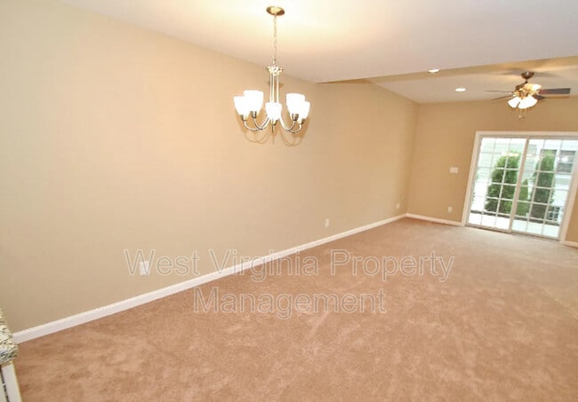 Building Photo - 198 Blackbird Village Cir