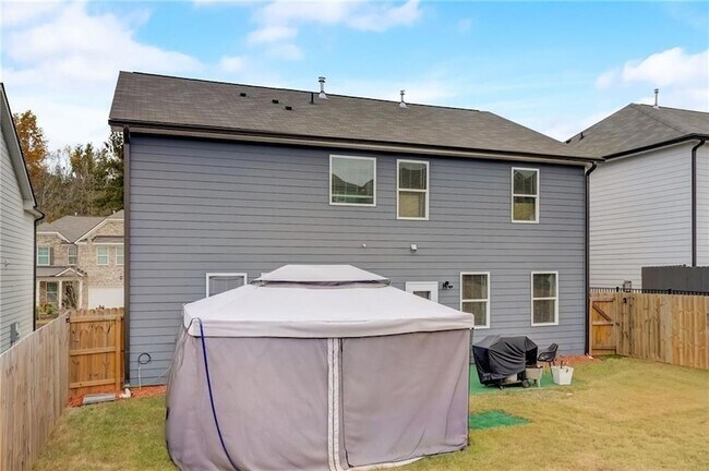 Building Photo - 7246 Gladstone Cir