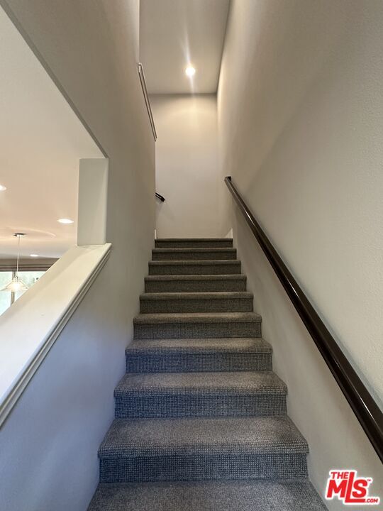 Building Photo - 72 Capricorn