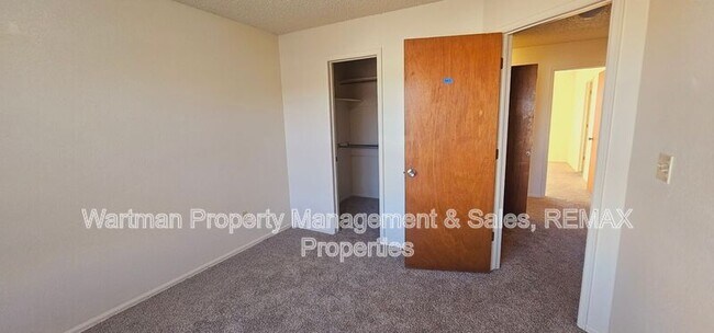 Building Photo - 6555 Holt Dr