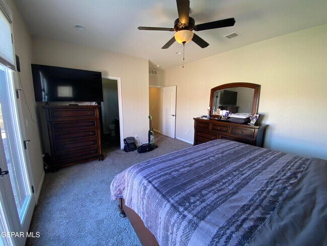 Building Photo - 7013 Long Meadow Dr